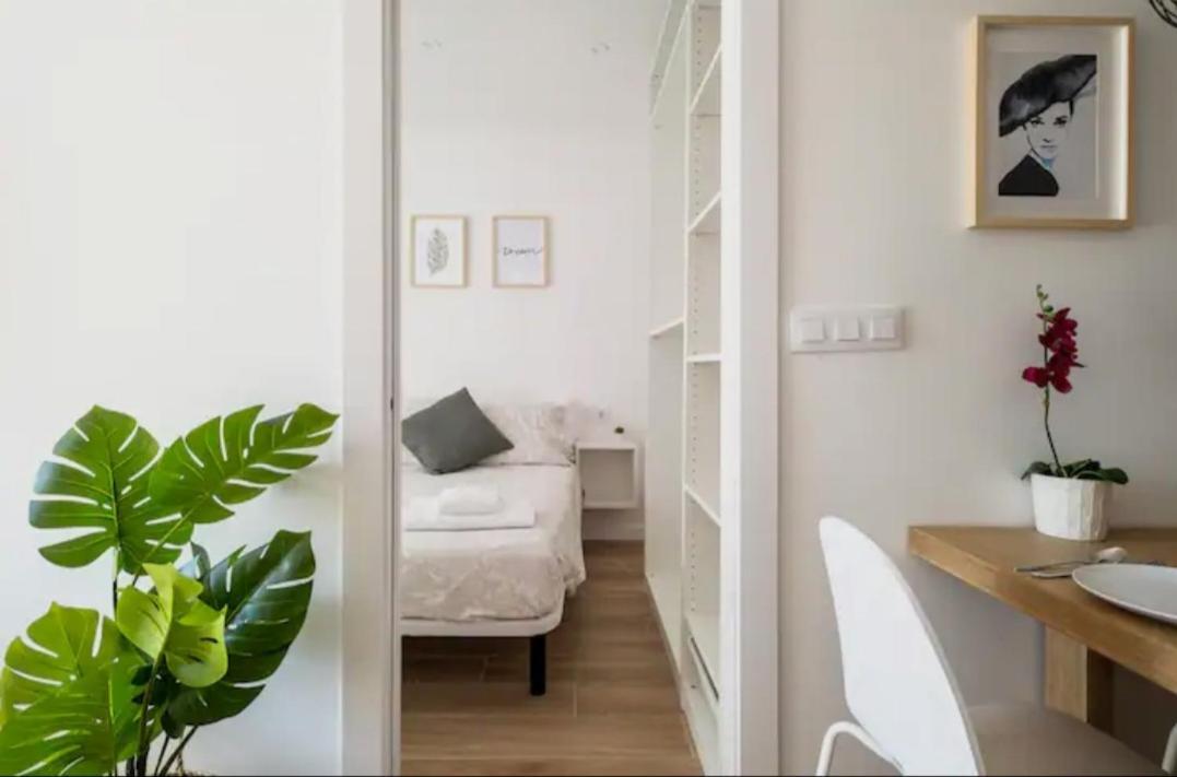 Apartment Close To The Beach Sant Adria de Besos Εξωτερικό φωτογραφία