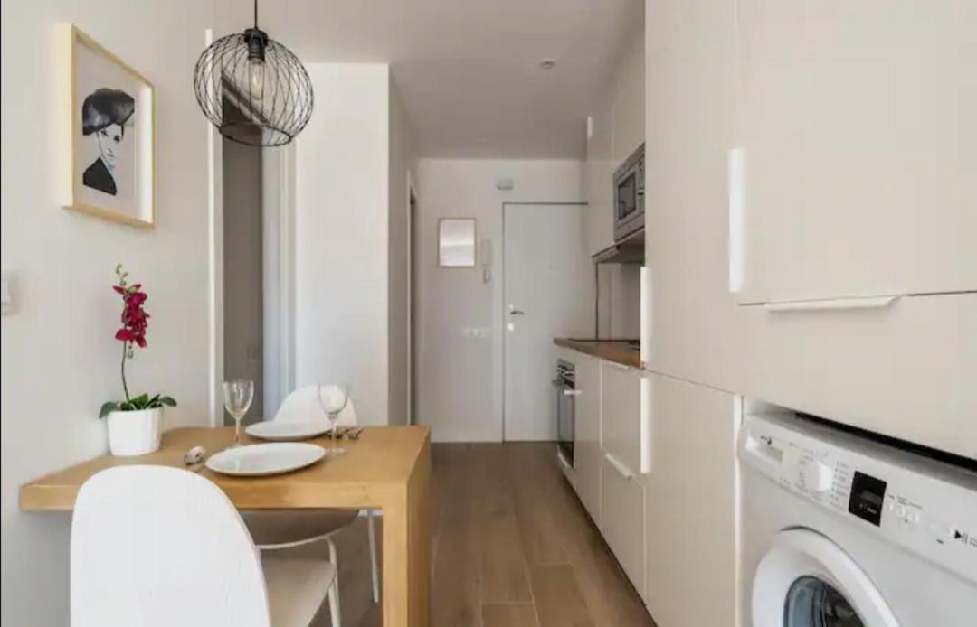 Apartment Close To The Beach Sant Adria de Besos Εξωτερικό φωτογραφία