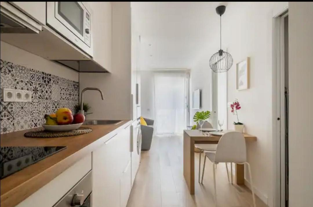 Apartment Close To The Beach Sant Adria de Besos Εξωτερικό φωτογραφία